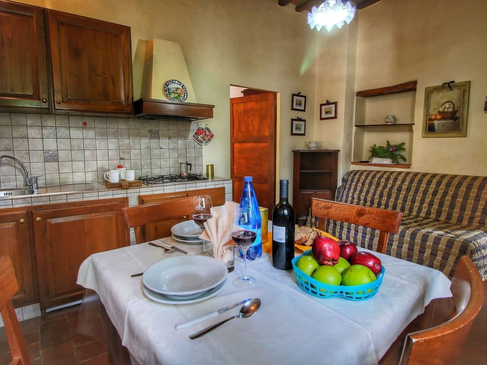 Apartment | Dining