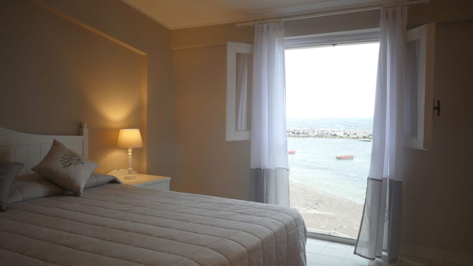 Superior Double Room, 1 Double or 2 Twin Beds | Minibar, in-room safe, desk, cribs/infant beds