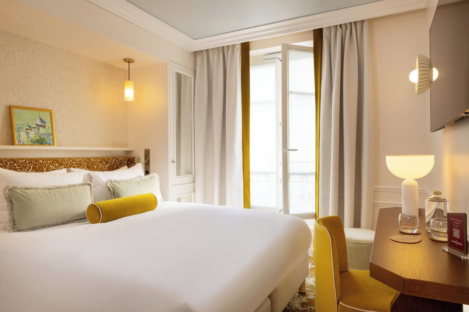 Classic Double Room | Premium bedding, minibar, in-room safe, desk