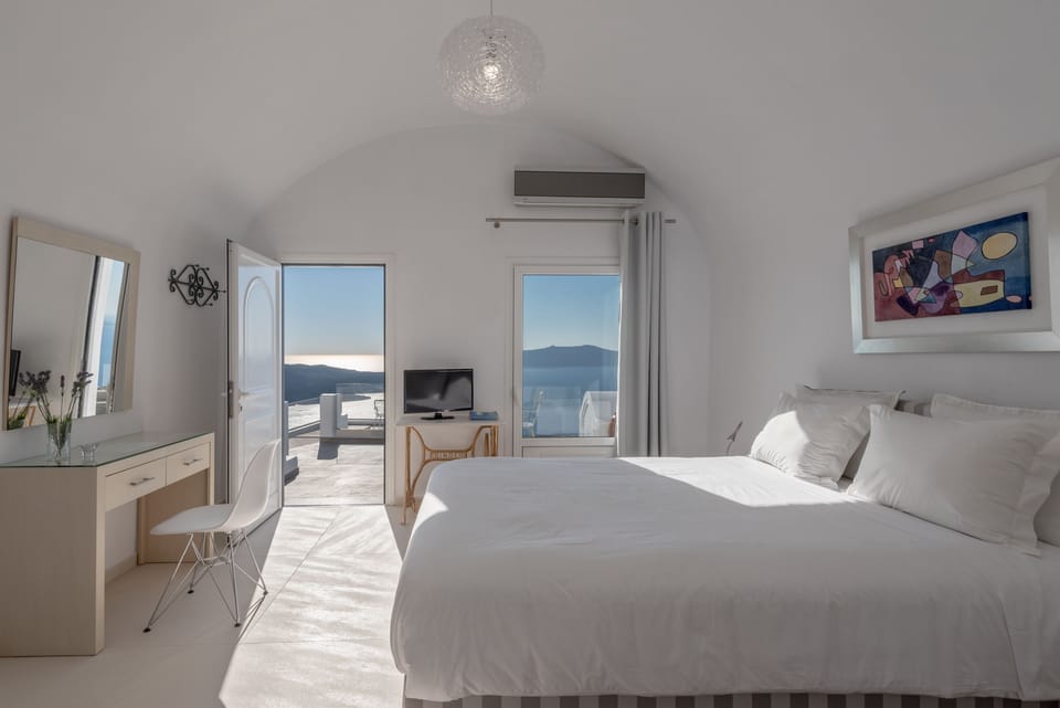Deluxe Room | Select Comfort beds, minibar, in-room safe, individually furnished