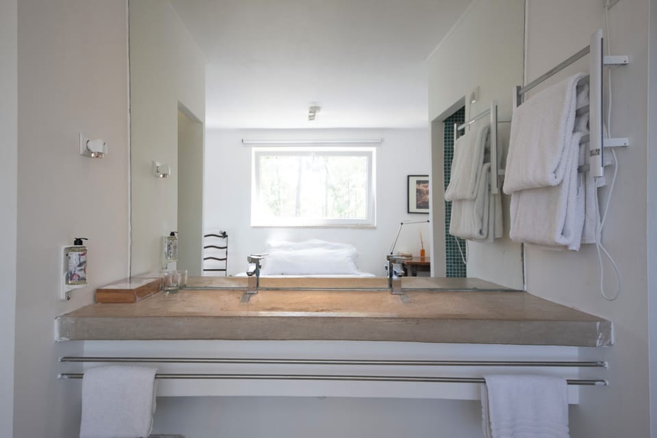 Double or Twin Room | Bathroom | Combined shower/tub, designer toiletries, hair dryer, towels