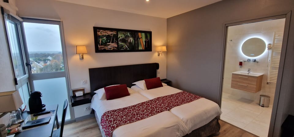 Comfort Double Room | Desk, free WiFi, bed sheets