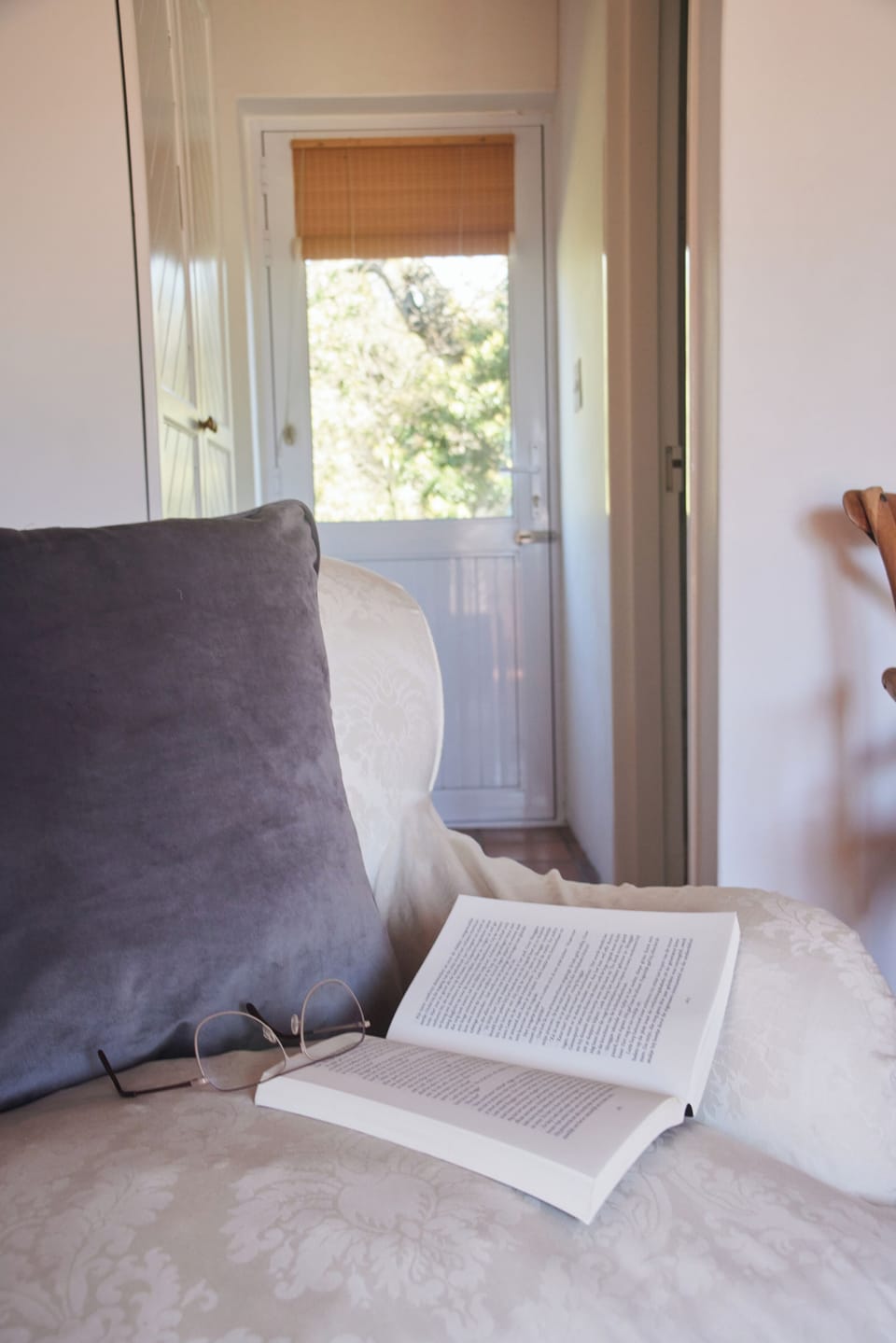 King-size Room | In-room safe, iron/ironing board, free WiFi, bed sheets
