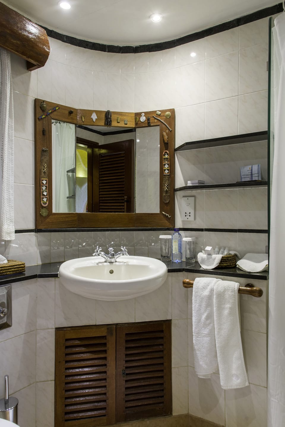 Standard Room, Park View | Bathroom sink