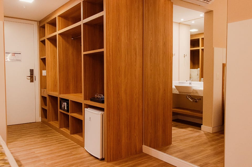 Room (Apartamento Collection) | Pillowtop beds, minibar, in-room safe, desk