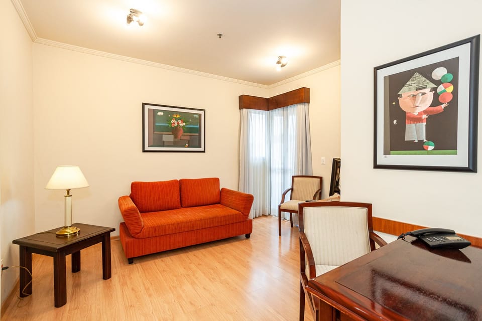 In-room safe, free WiFi, bed sheets