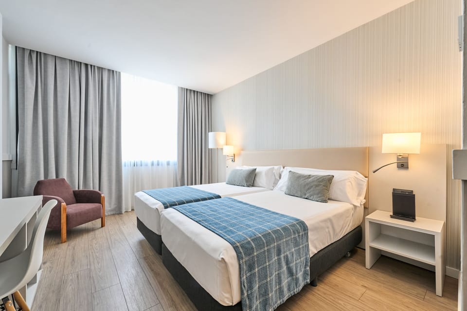 Minibar, in-room safe, desk, free WiFi