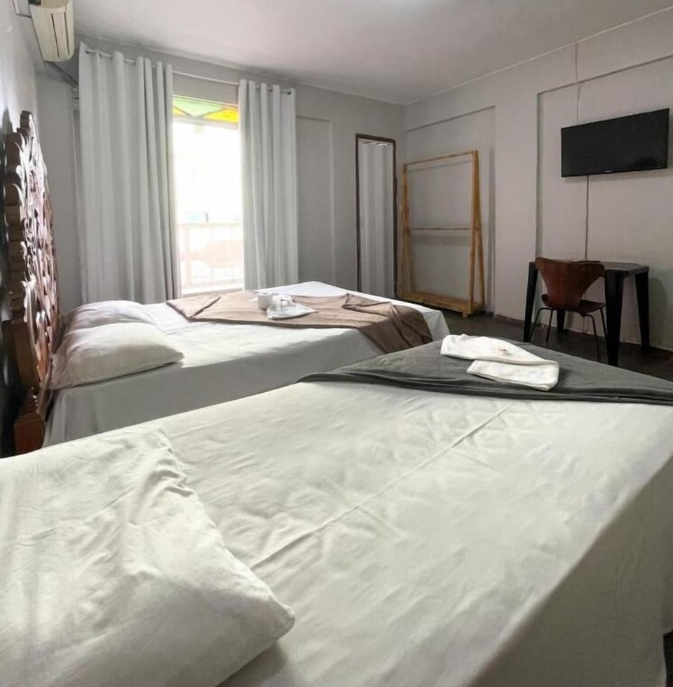 Standard Room | Laptop workspace, bed sheets