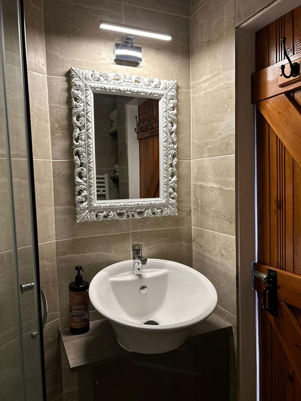 Traditional Cottage, 1 King Bed (no pets) | Bathroom | Free toiletries, hair dryer, towels, soap