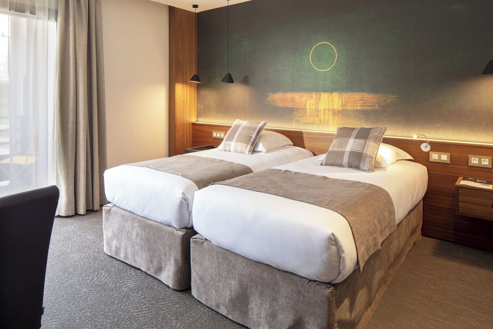 Premium Twin Room | Premium bedding, in-room safe, individually decorated, desk