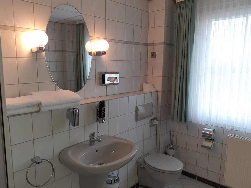 Free toiletries, towels