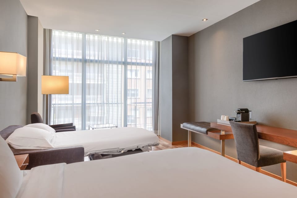 Superior Room, 1 King Bed with Sofa bed | Hypo-allergenic bedding, minibar, in-room safe, desk