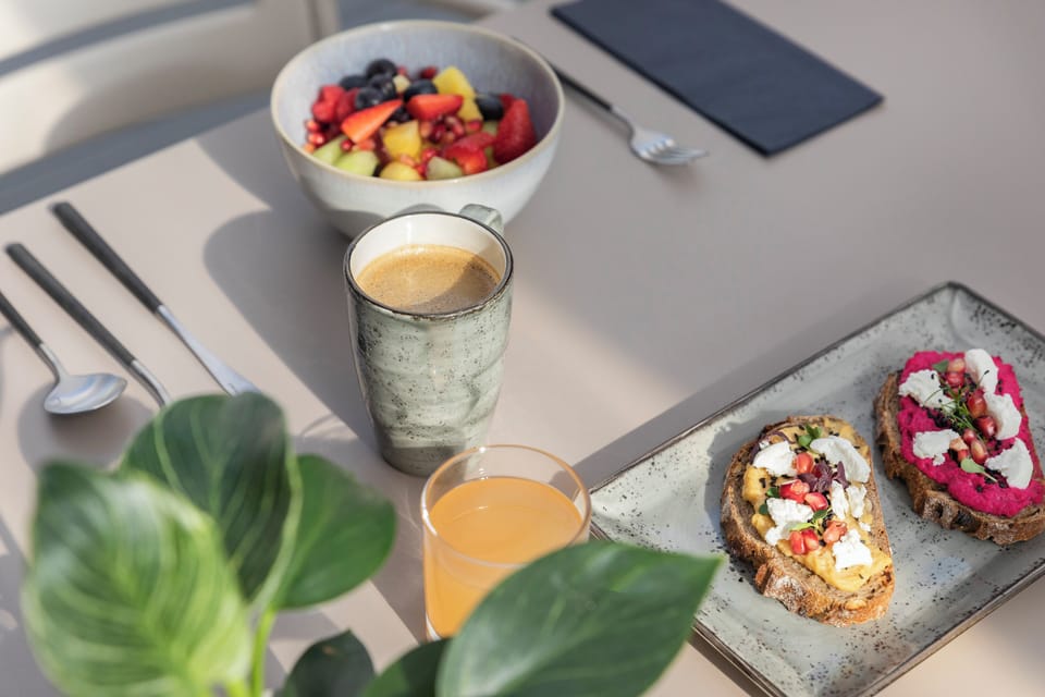 Breakfast and brunch served