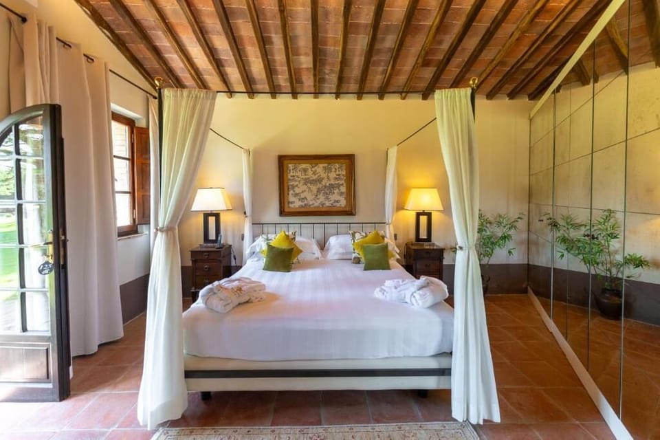 Suite Spa Bath | Premium bedding, down comforters, pillowtop beds, minibar