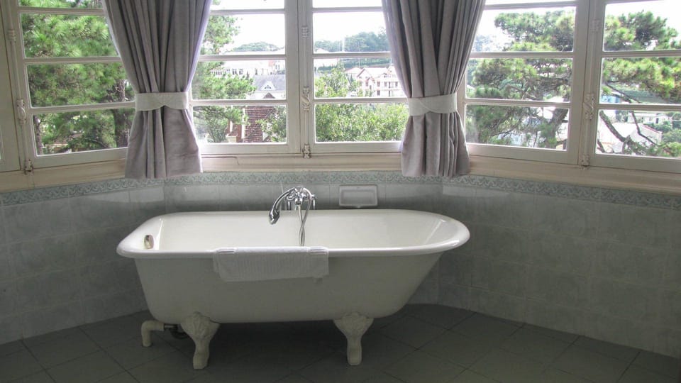Double or Twin Room (VIP) | Bathroom | Free toiletries, hair dryer, slippers, towels