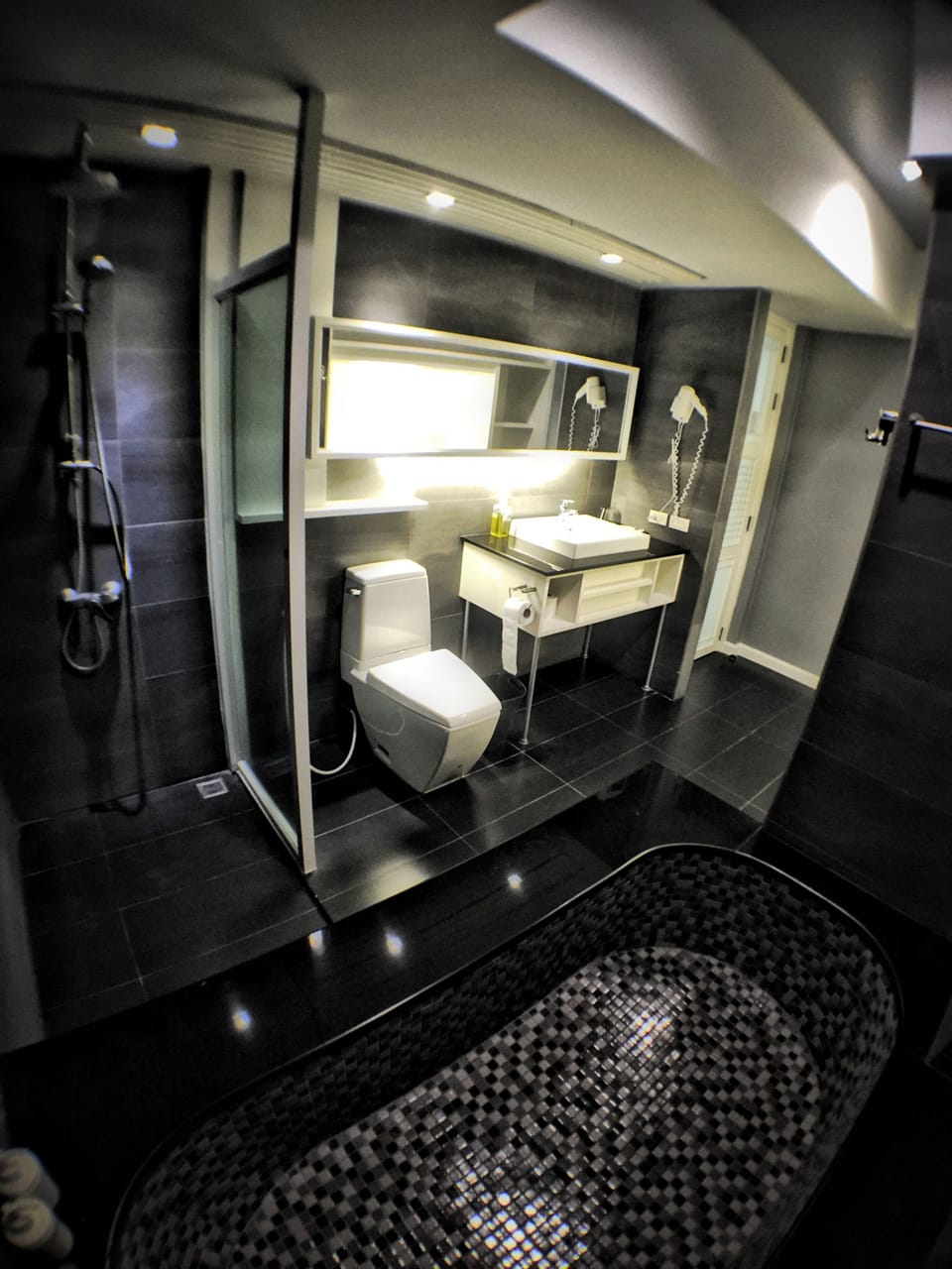 Shower, free toiletries, hair dryer, towels