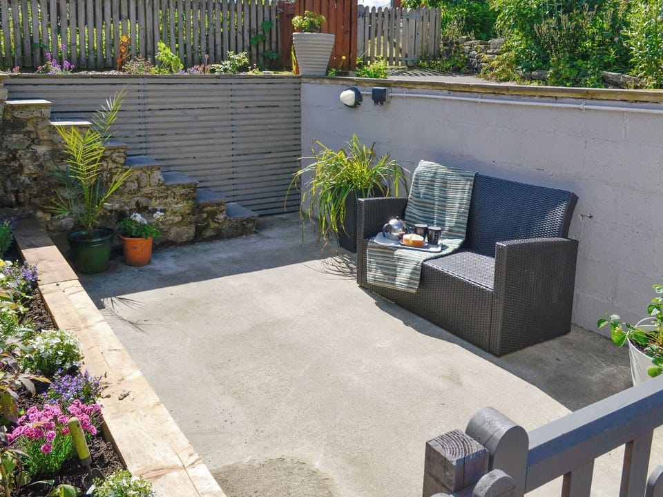 Stunning patio area with outdoor furniture | Brambledene, Hebden, near Grassington
