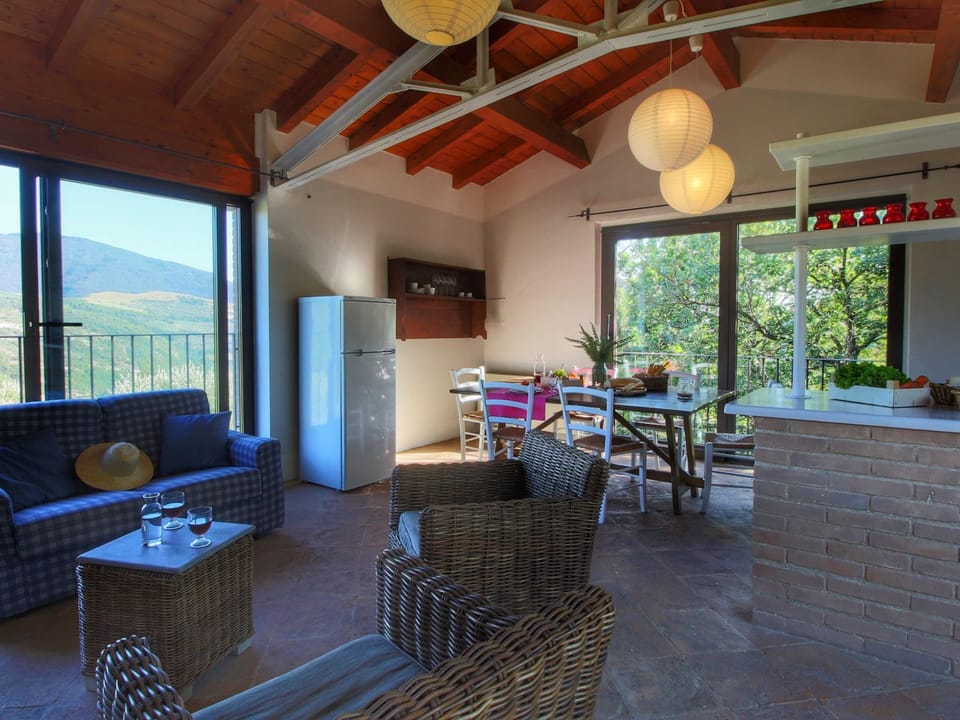 House | Dining