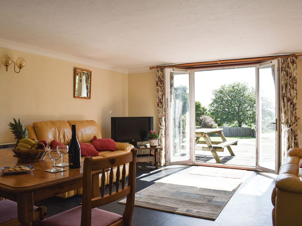 Open plan living space | Swallow&rsquo;s Nest - Trentinney Farm Holiday Cottages, St Endellion, near Port Isaac