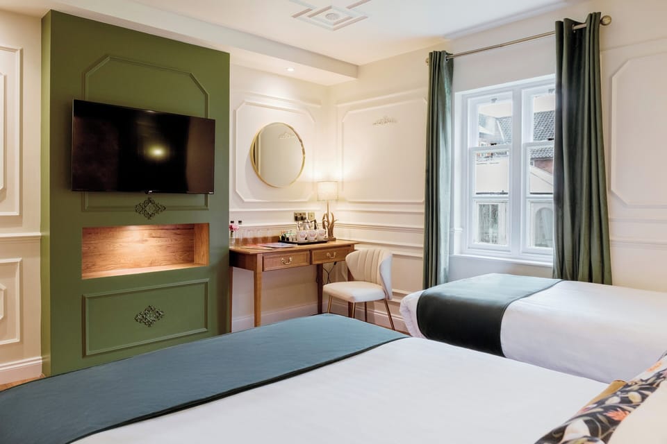 Superior Room | Desk, free WiFi, bed sheets, alarm clocks