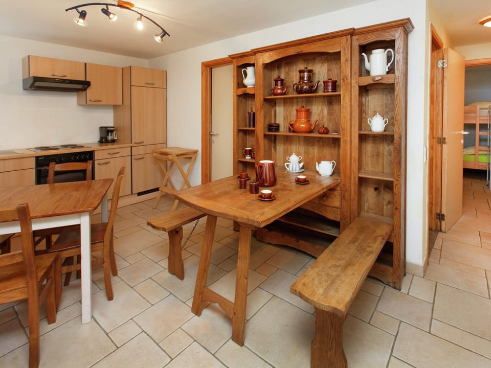 Cottage | Private kitchen | Highchair