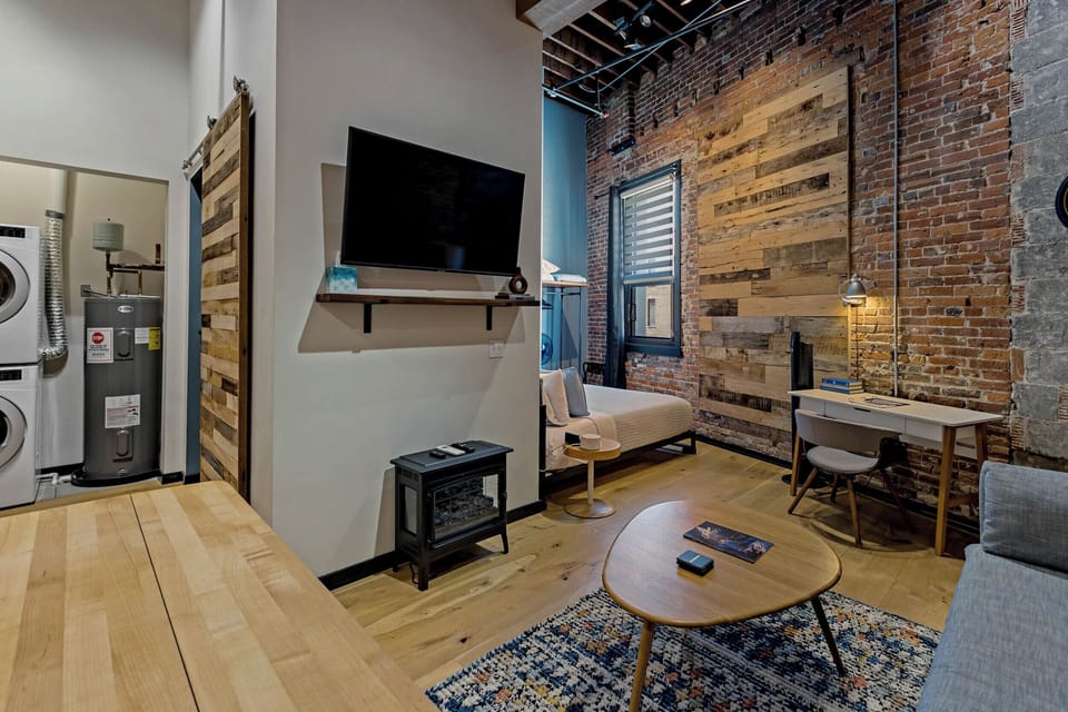 Living Room (2)