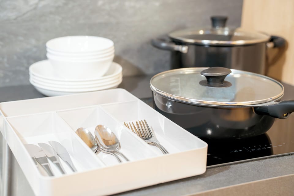 Standard Family Room (501) | Private kitchen | Electric kettle