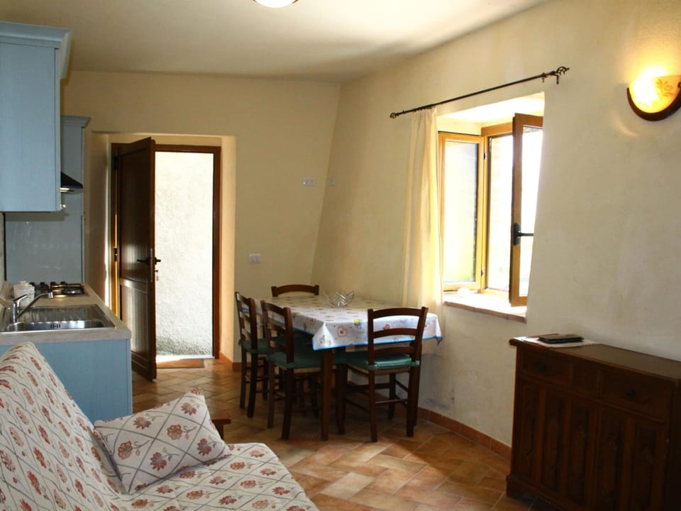 House | Dining