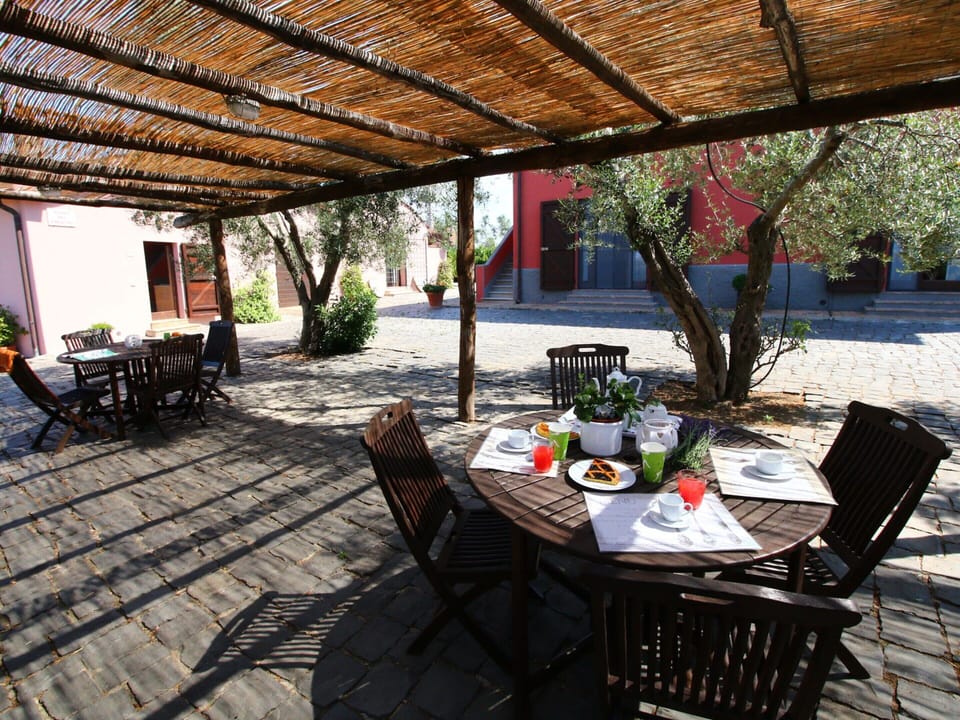 House | Dining
