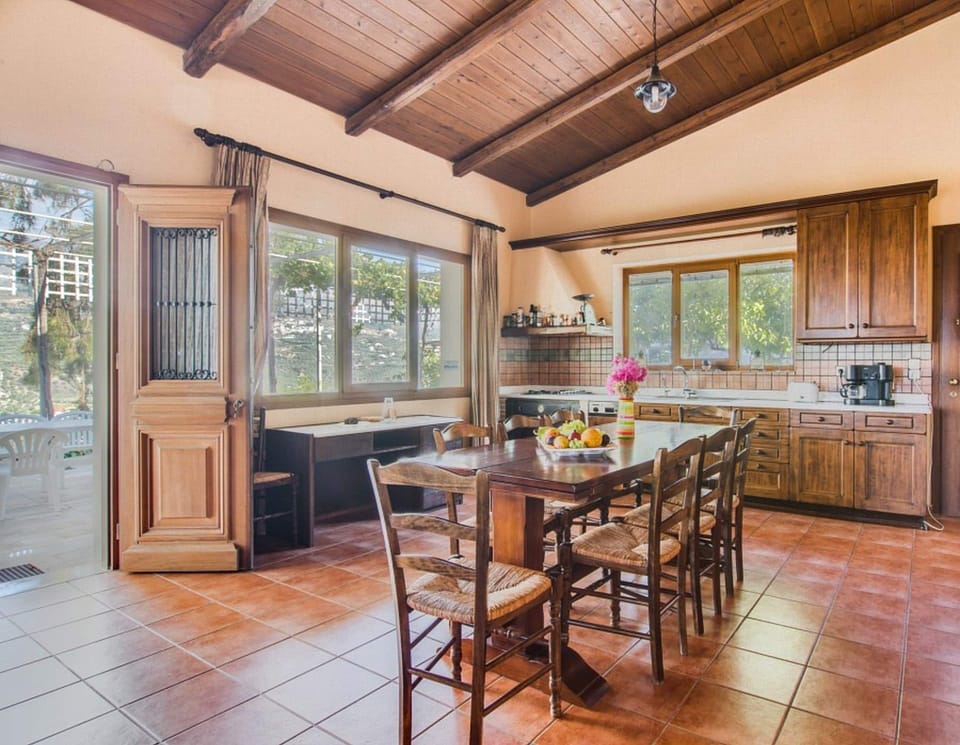 Villa | Dining