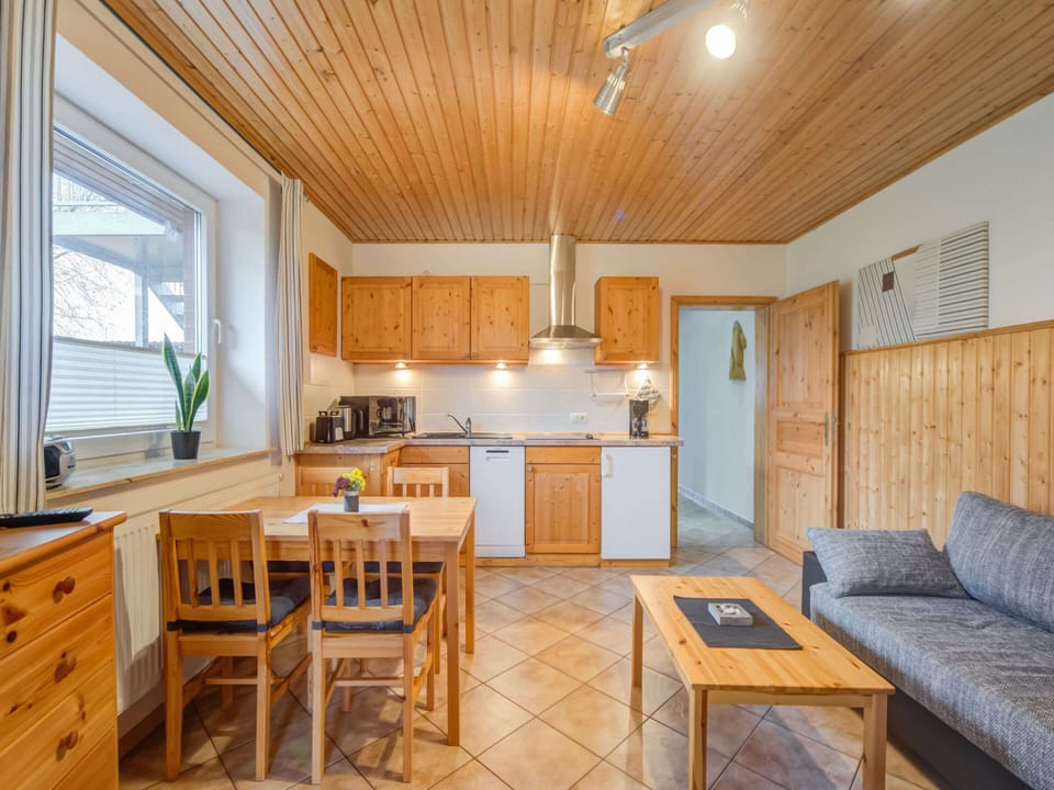 Apartment | Dining