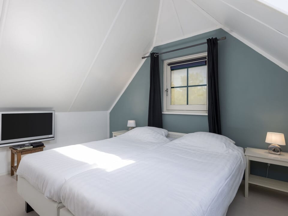 House | 2 bedrooms, individually furnished, bed sheets