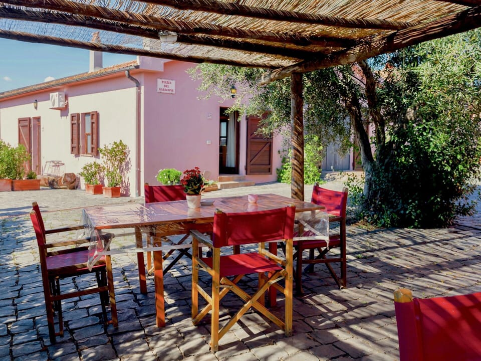 House | Dining