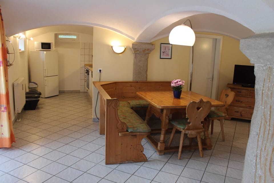 Apartment | Dining