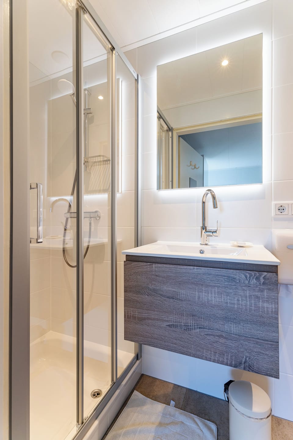 Standard Double Room | Bathroom | Towels