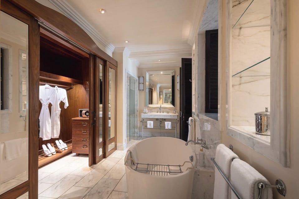 Separate tub and shower, deep soaking tub, free toiletries, hair dryer