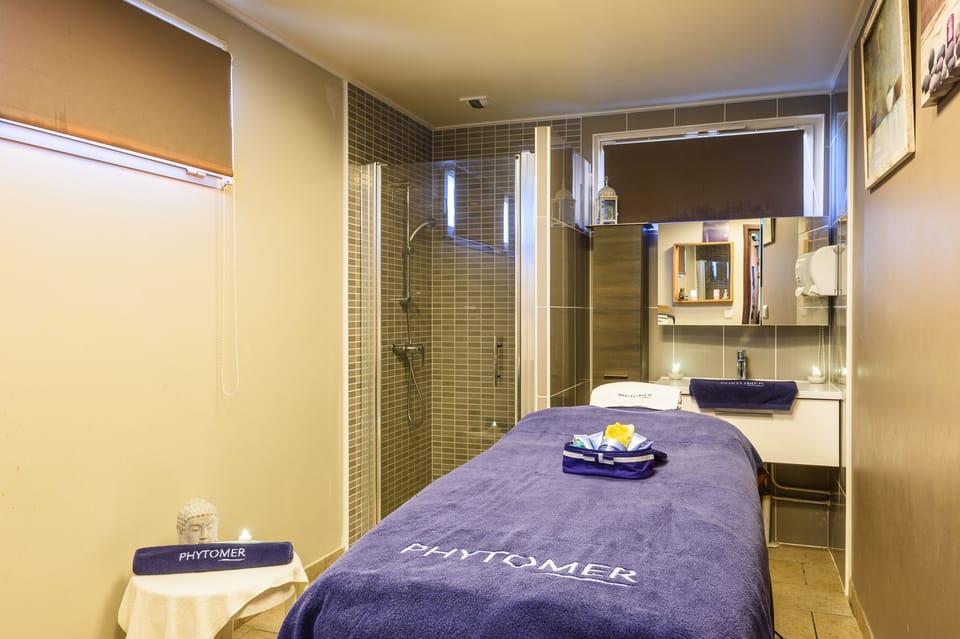 Body treatments, hydrotherapy, body wraps, body scrubs, thalassotherapy