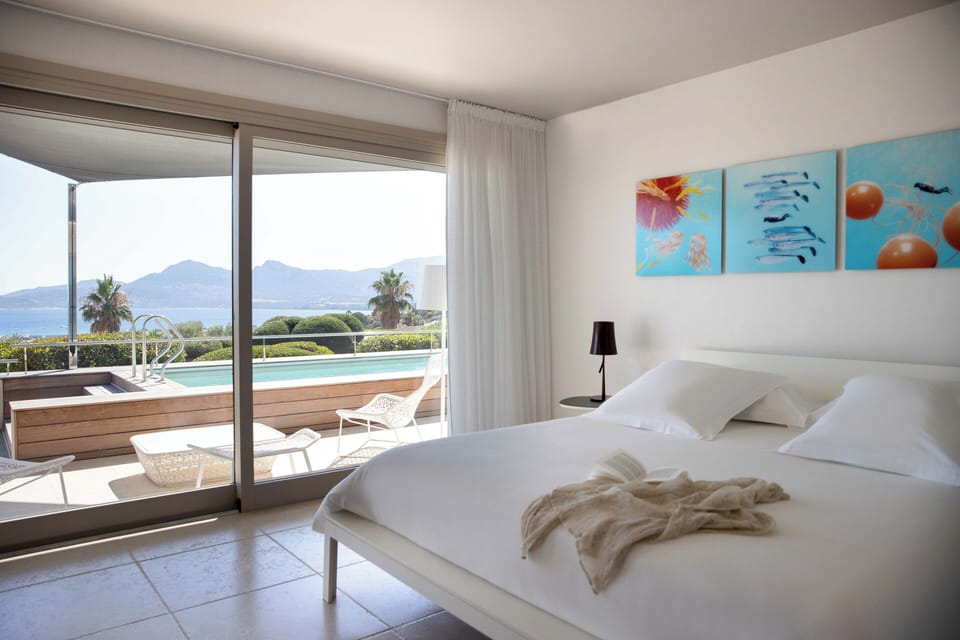 Apartment, 2 Bedrooms, Private Pool, Sea View | Premium bedding, in-room safe, blackout drapes, soundproofing
