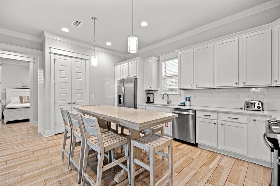 2nd floor kitchen and dining area