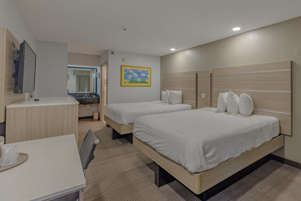 In-room safe, iron/ironing board, free WiFi, bed sheets