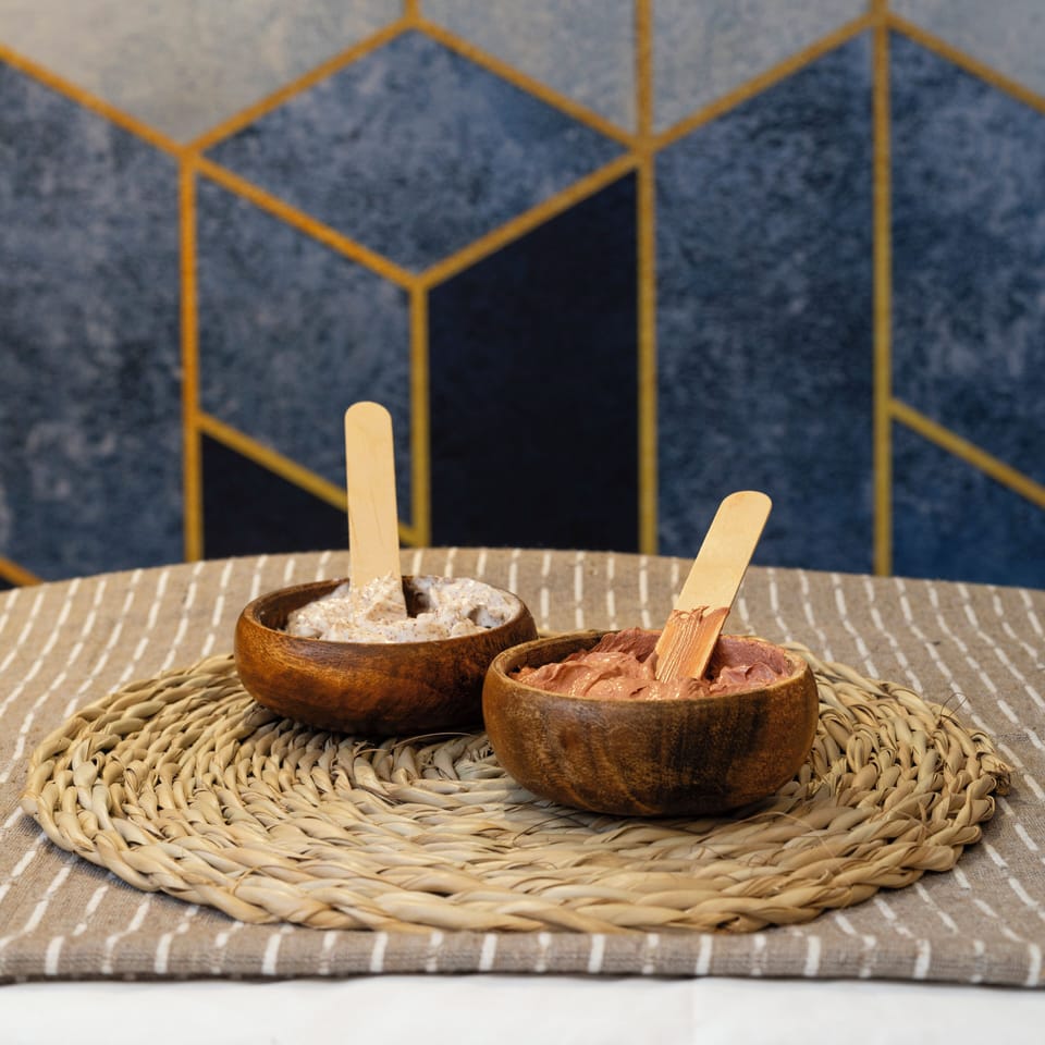 Couples treatment rooms, body treatments, hot stone massages