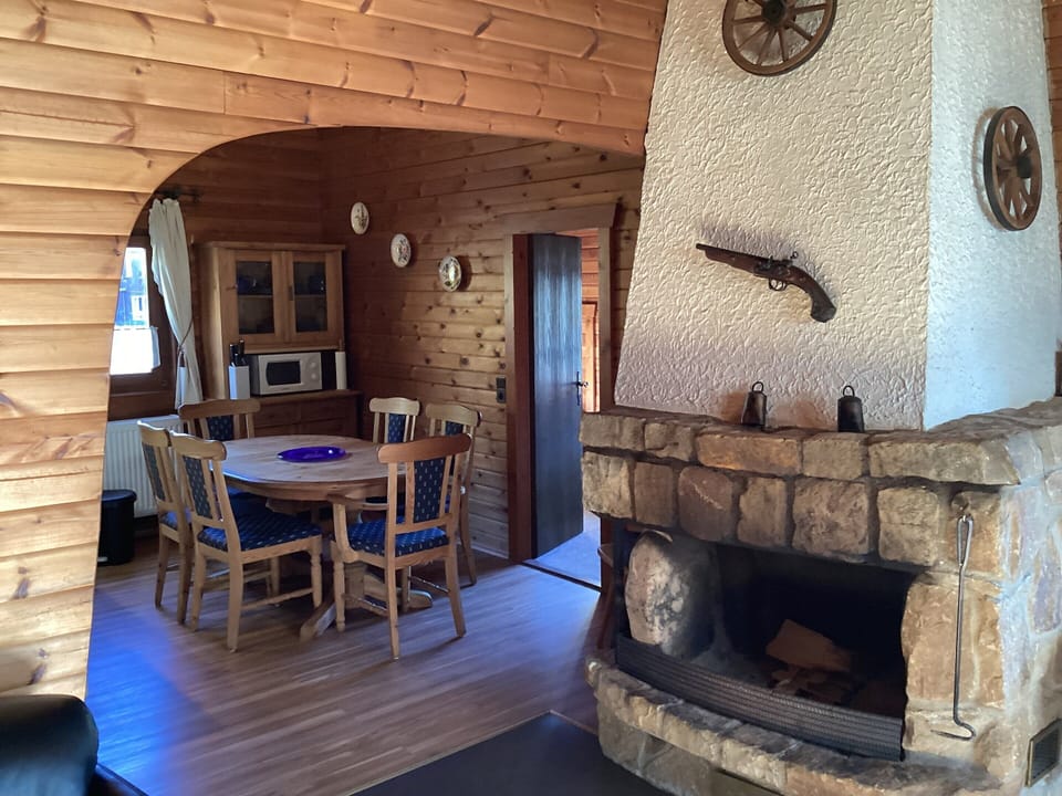 Apartment | Dining