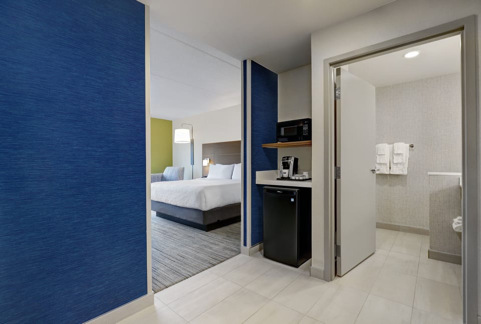 In-room safe, desk, laptop workspace, blackout drapes