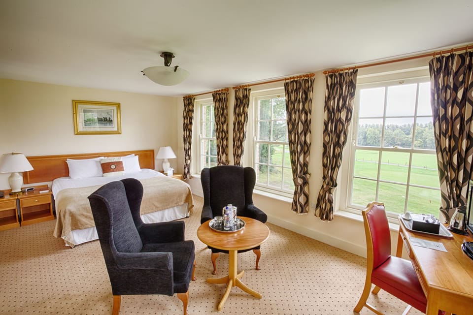 Executive Double or Twin Room, 1 King Bed, Park View (Summer House) | Desk, iron/ironing board, free WiFi, bed sheets
