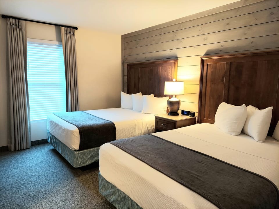 Comfort Room, 2 Queen Beds | Premium bedding, in-room safe, individually decorated