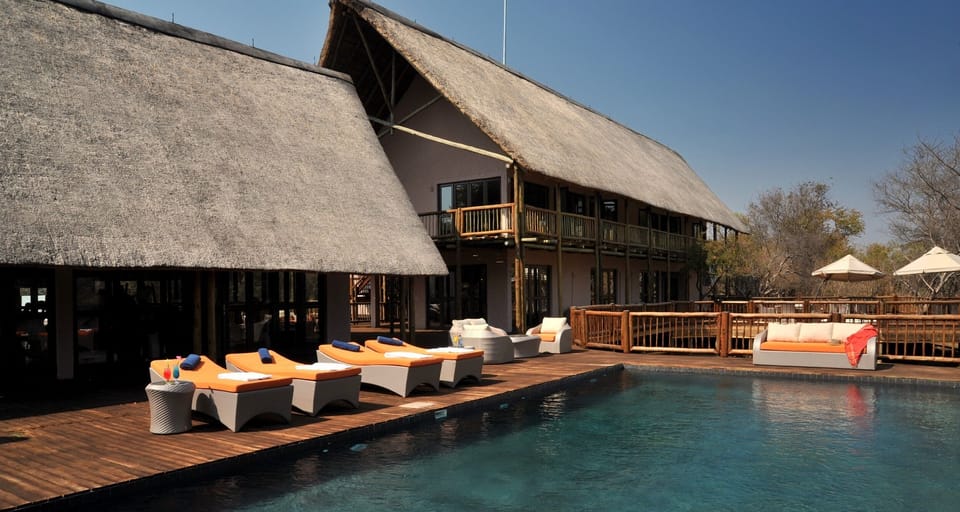 2 outdoor pools, open 6:00 AM to 6:00 PM, sun loungers