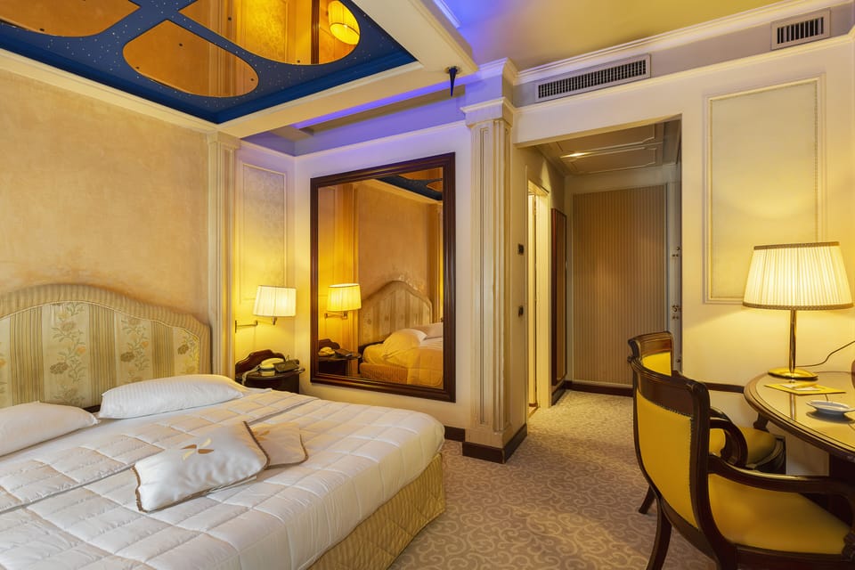 Minibar, in-room safe, desk, blackout drapes