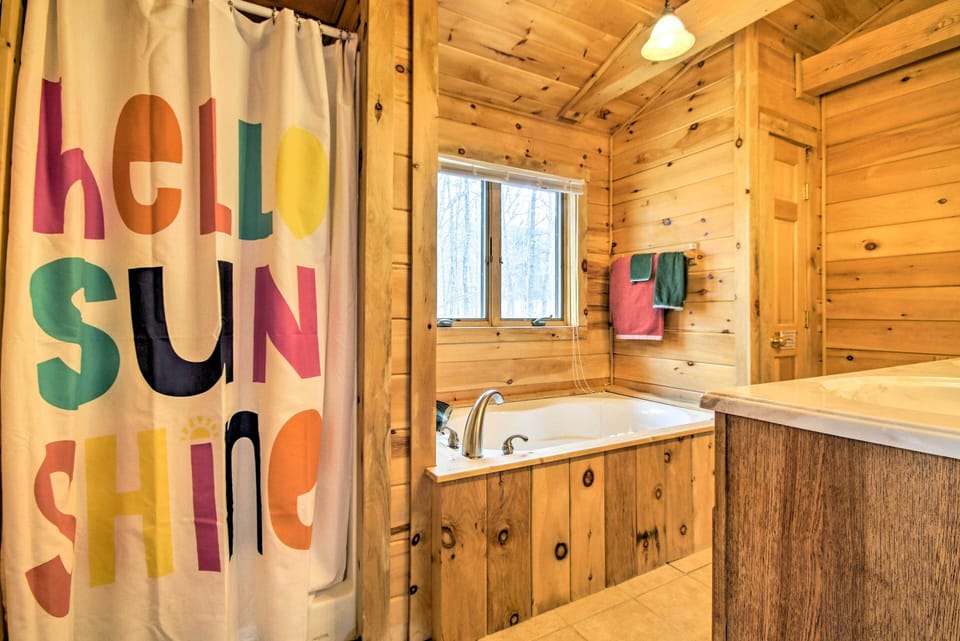 Full Bathroom | Linens & Towels