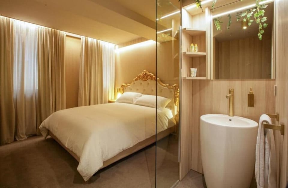 1 bedroom, desk, laptop workspace, blackout drapes