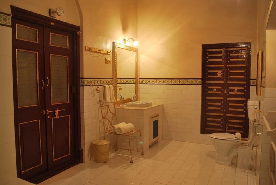 Heritage Room | Bathroom | Towels
